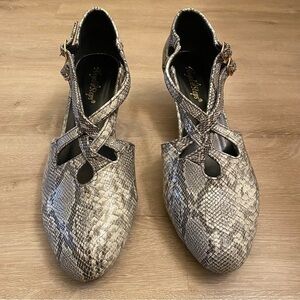 Faux Snake Skin Angel Steps Kitten Heels Women Size 10